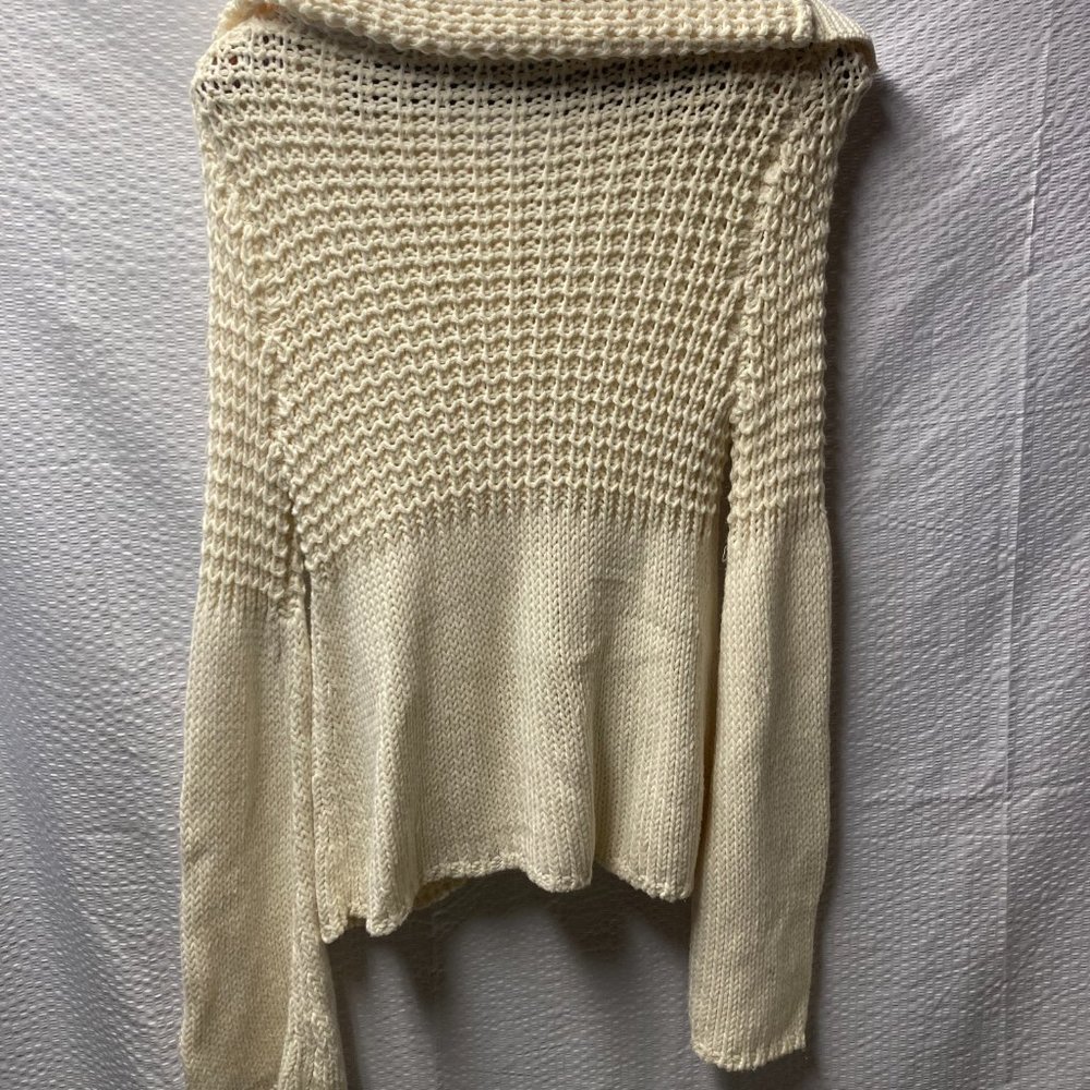 Moda International Sweater - Picture 2 of 6